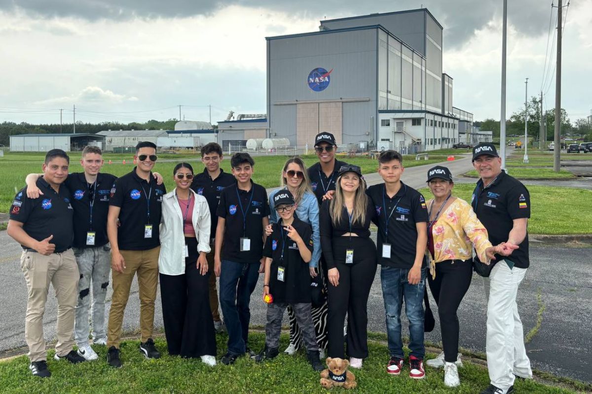 Delegación de Dream STEAM en la NASA